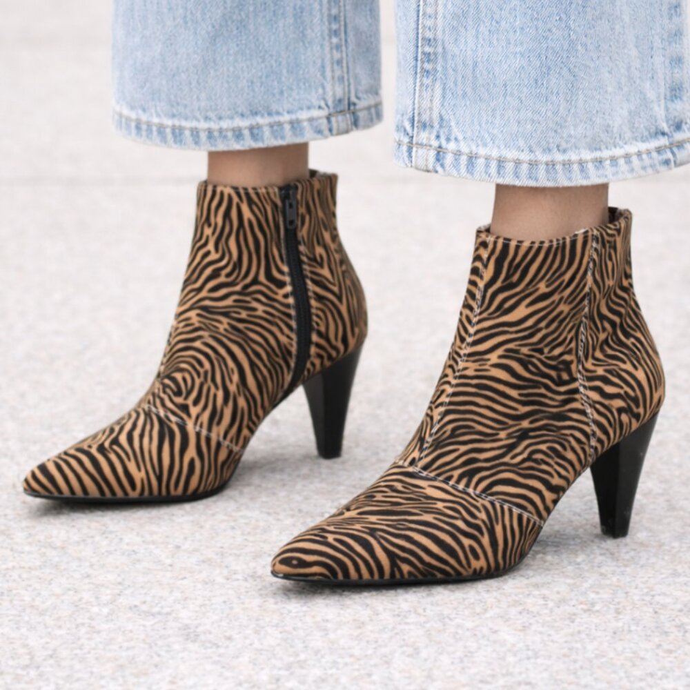Able Tinsley Tiger Boots, Calf Hair Heeled Animal Print, Women's Size 9